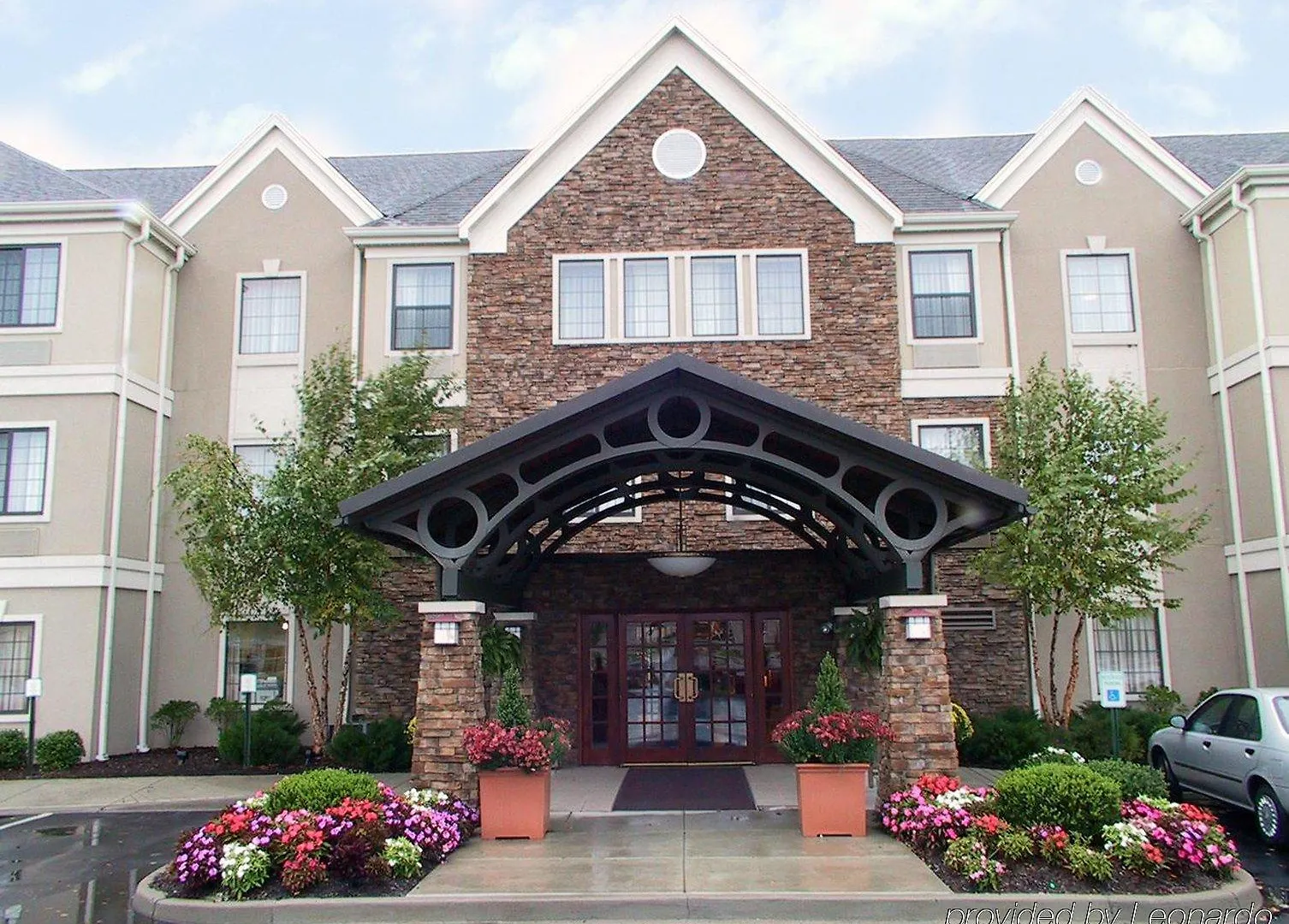 Staybridge Suites Louisville - East By Ihg 3*,  США