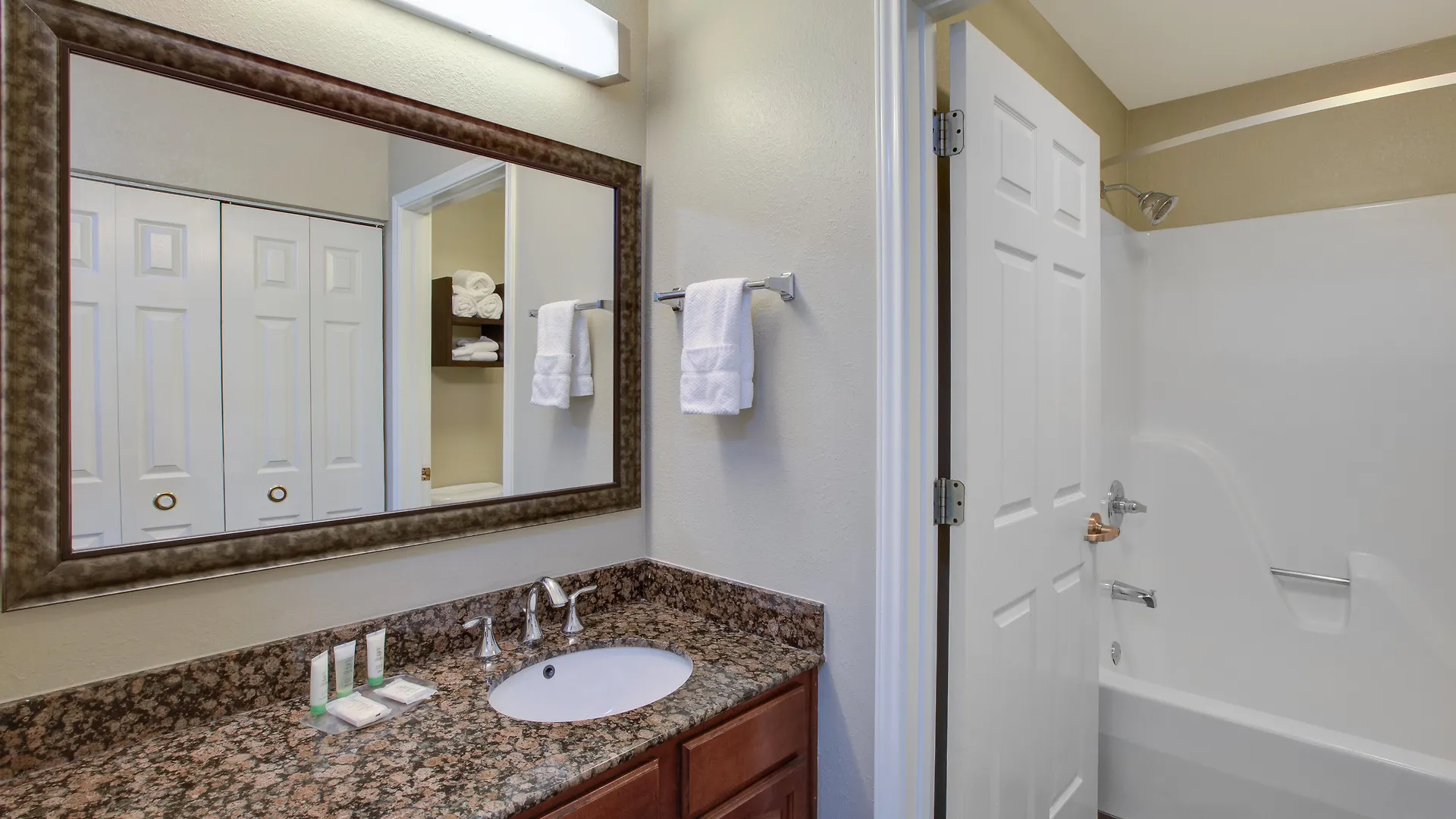 Staybridge Suites Louisville - East By Ihg