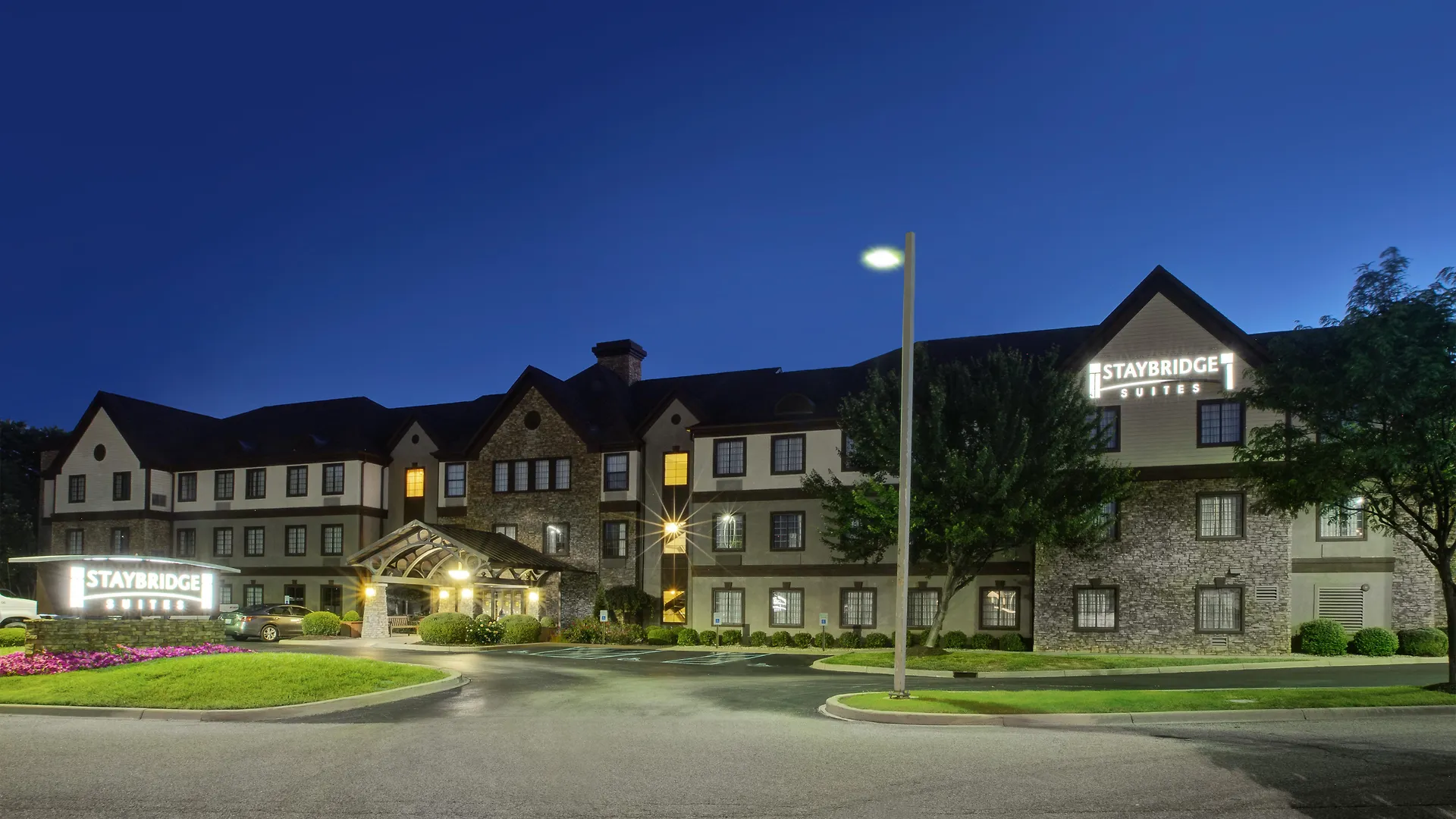 Staybridge Suites Louisville - East By Ihg Hotel